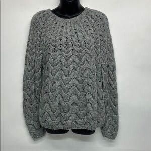 Gray Cable Knit women’s Sweater size small samsoe